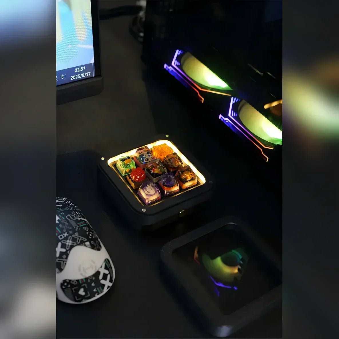 Infinite Dimmable Light 9-Grid Keycap Storage Case for Artisan Keycaps