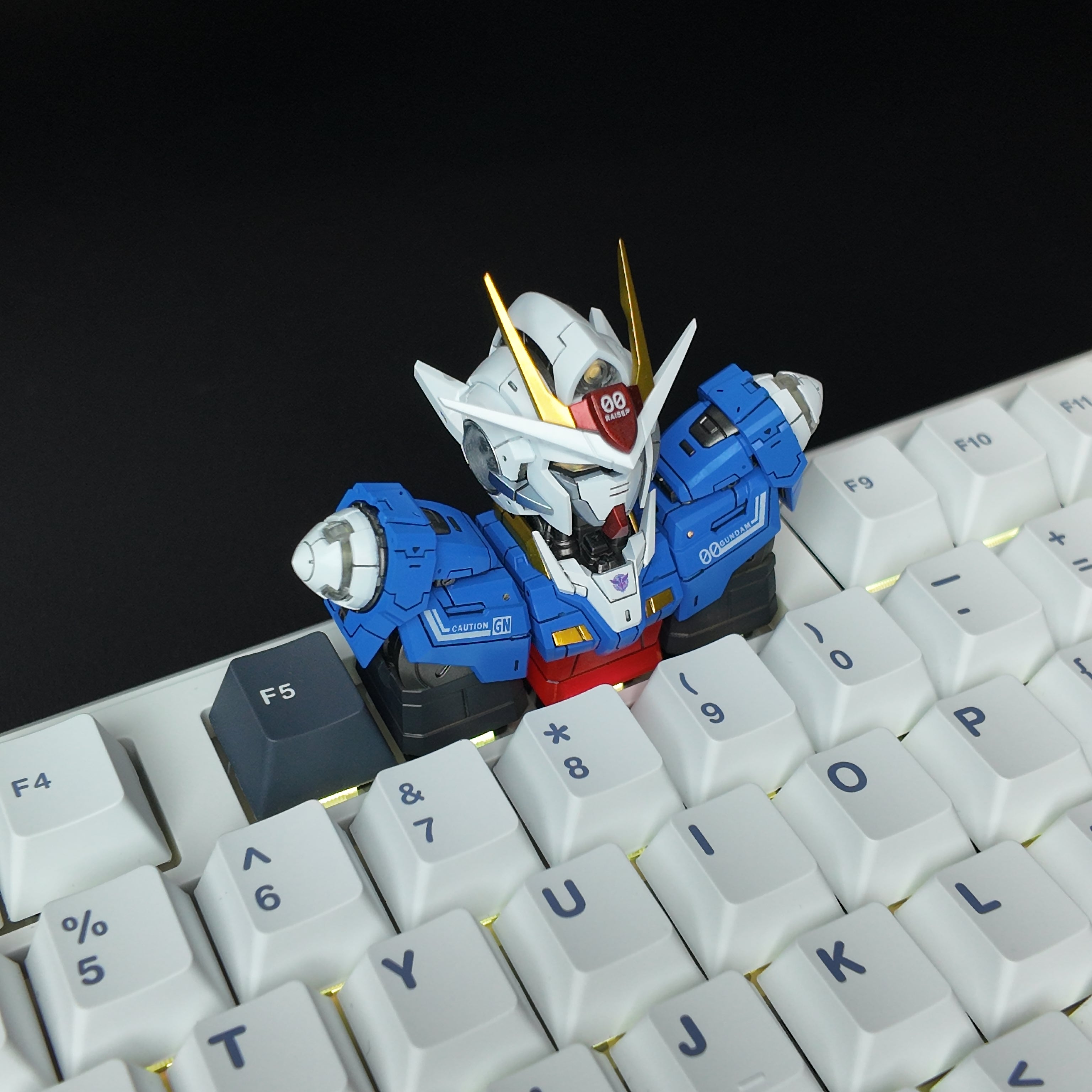 00 Gundam artisan keycap handmade resin