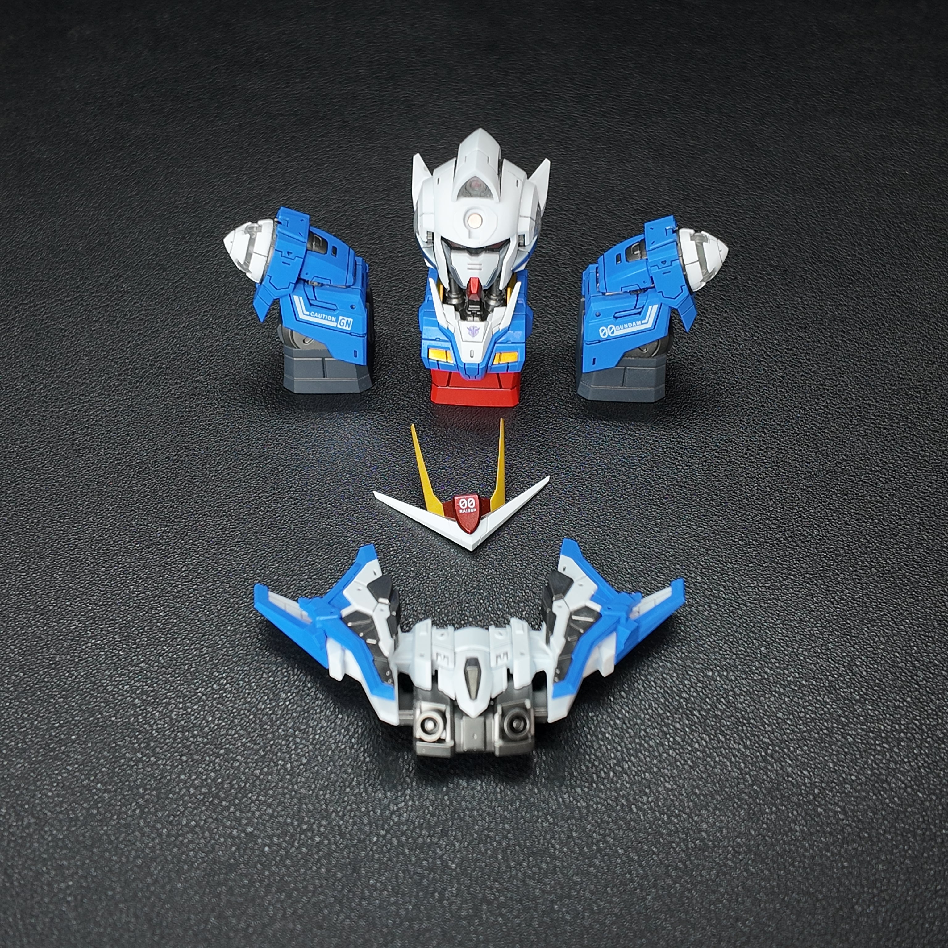 00 Gundam artisan keycap handmade resin