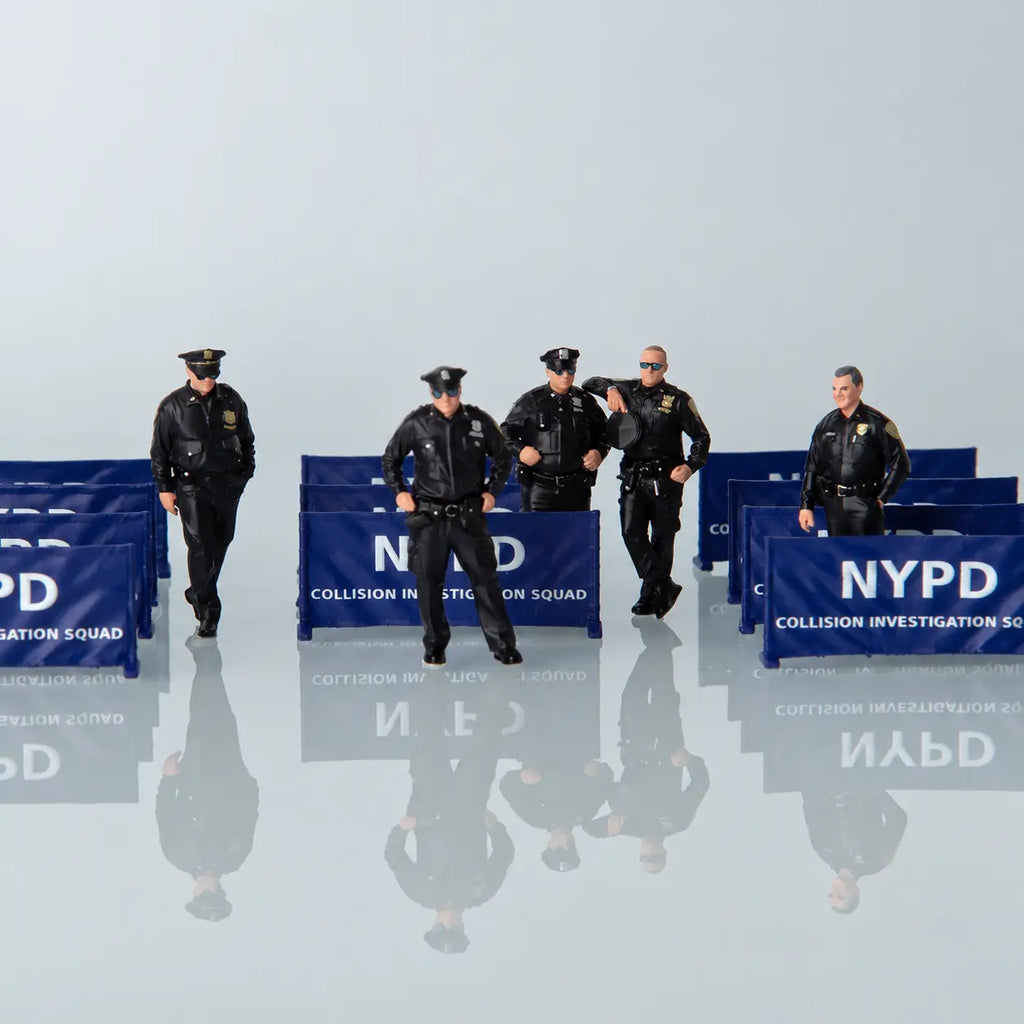 1;64 NYPD Police Officer Figurine Set