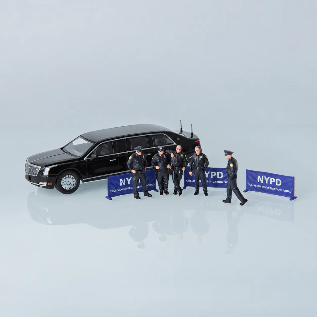 1;64 NYPD Police Officer Figurine Set