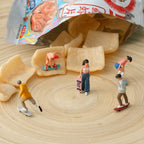 1:64 Street Life Miniature Figure Set