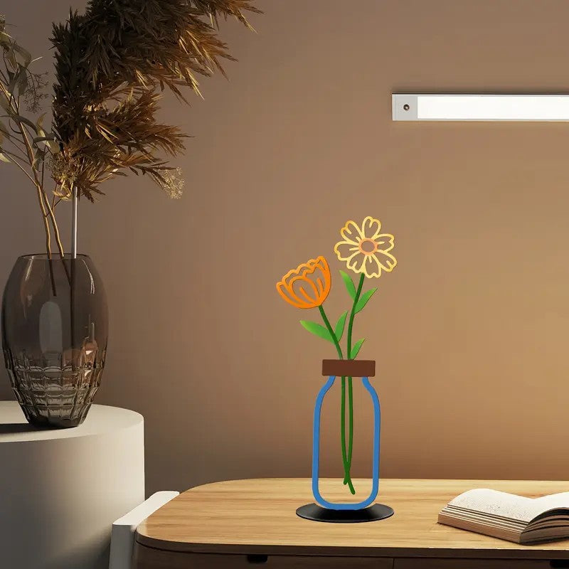 Minimalist 2D Metal Flower Vase Ornament – Desktop & Shelf Decor
