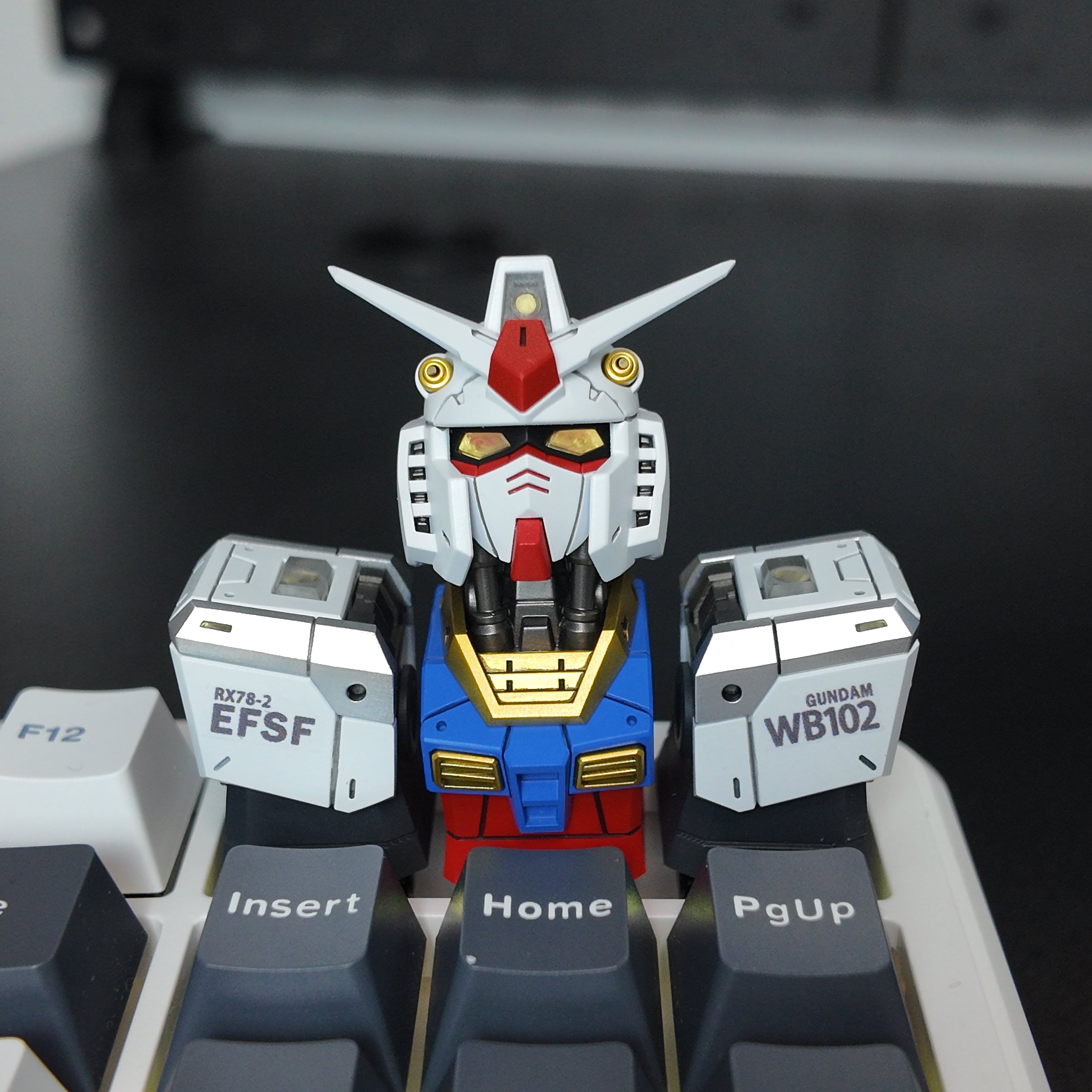  Gundam artisan keycap handmade resin