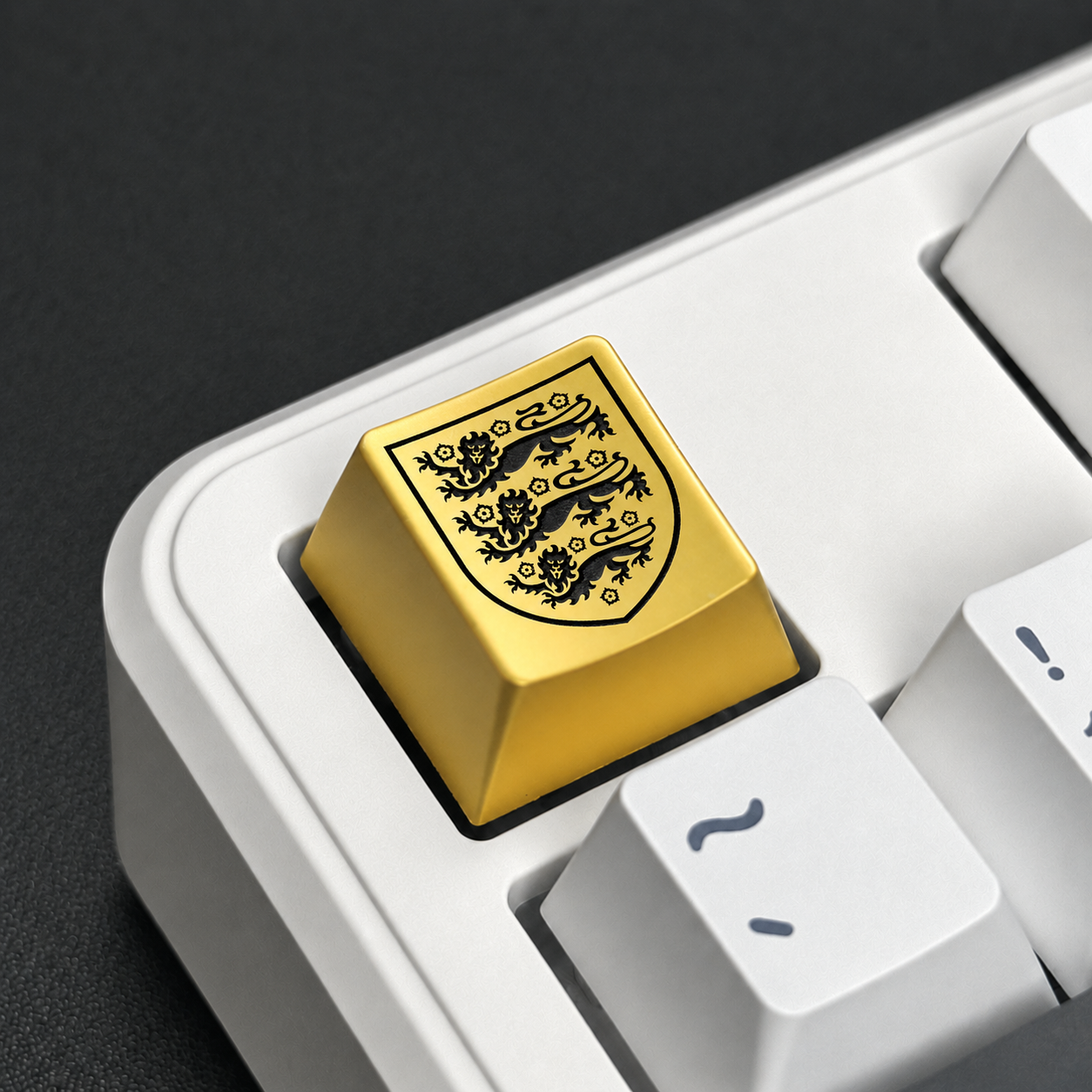 England Crest Metal Artisan Keycap |  Collectible Artisan Keycap