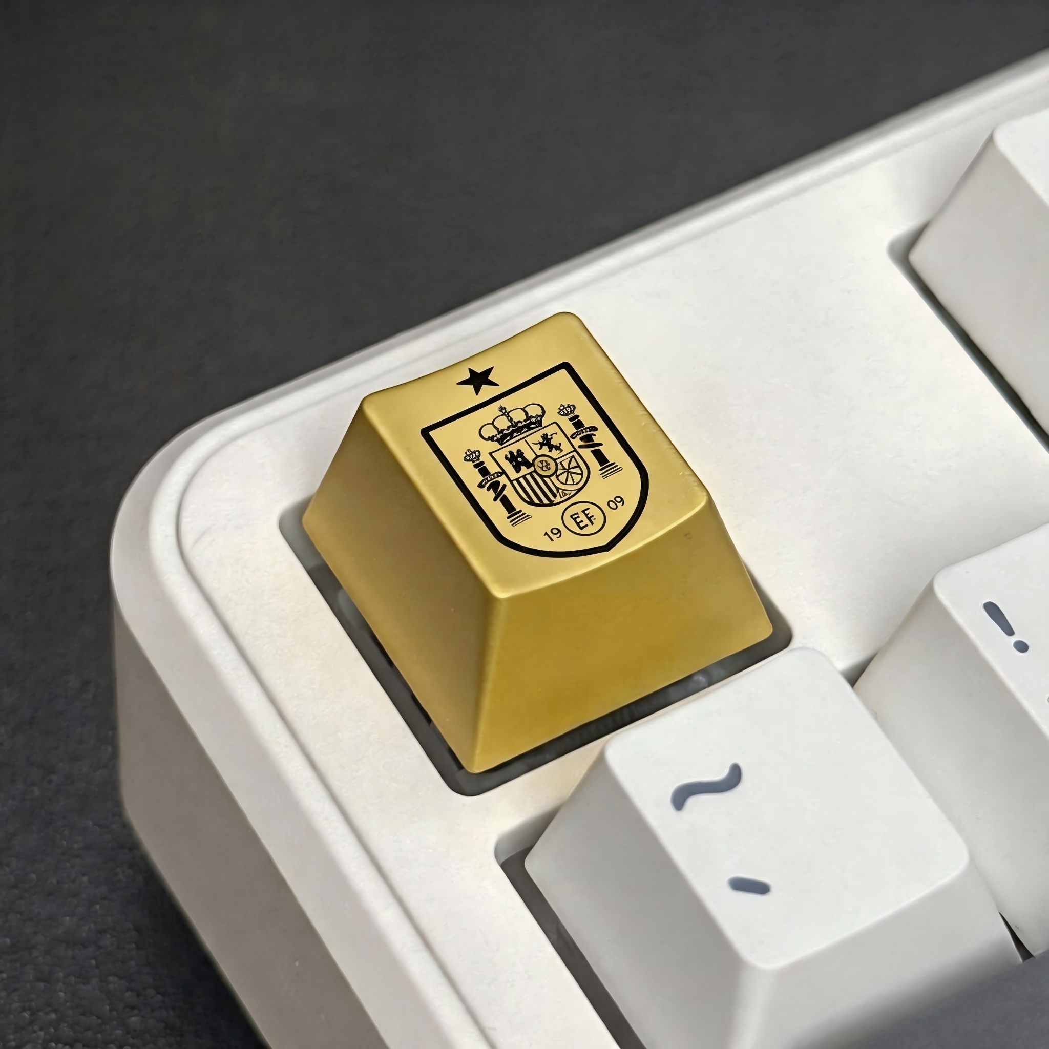 Spain Crest Metal Artisan Keycap |  Collectible Artisan Keycap