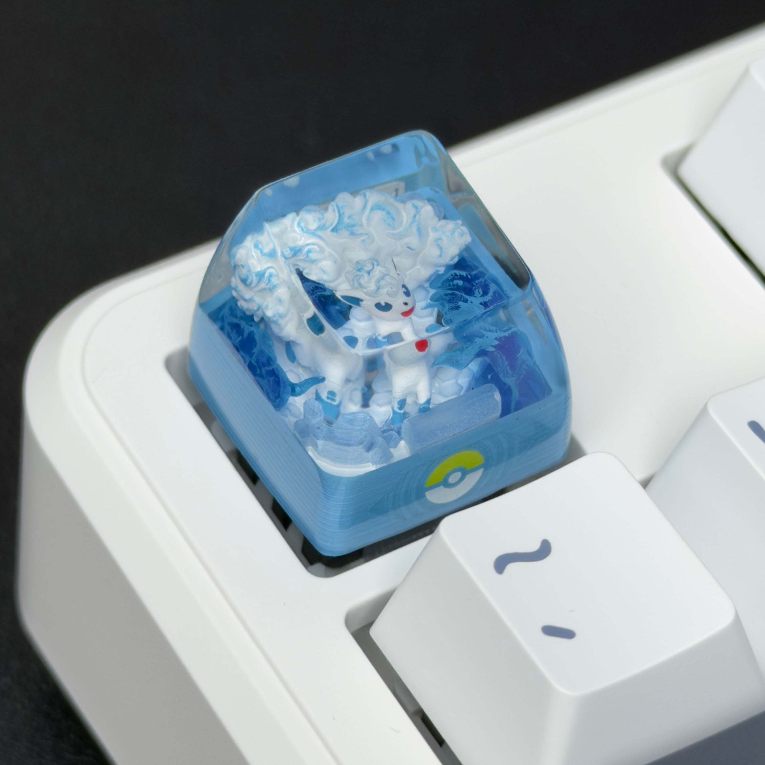 ALOLAN VULPIX Resin Keycap | Collectible Artisan Keycap