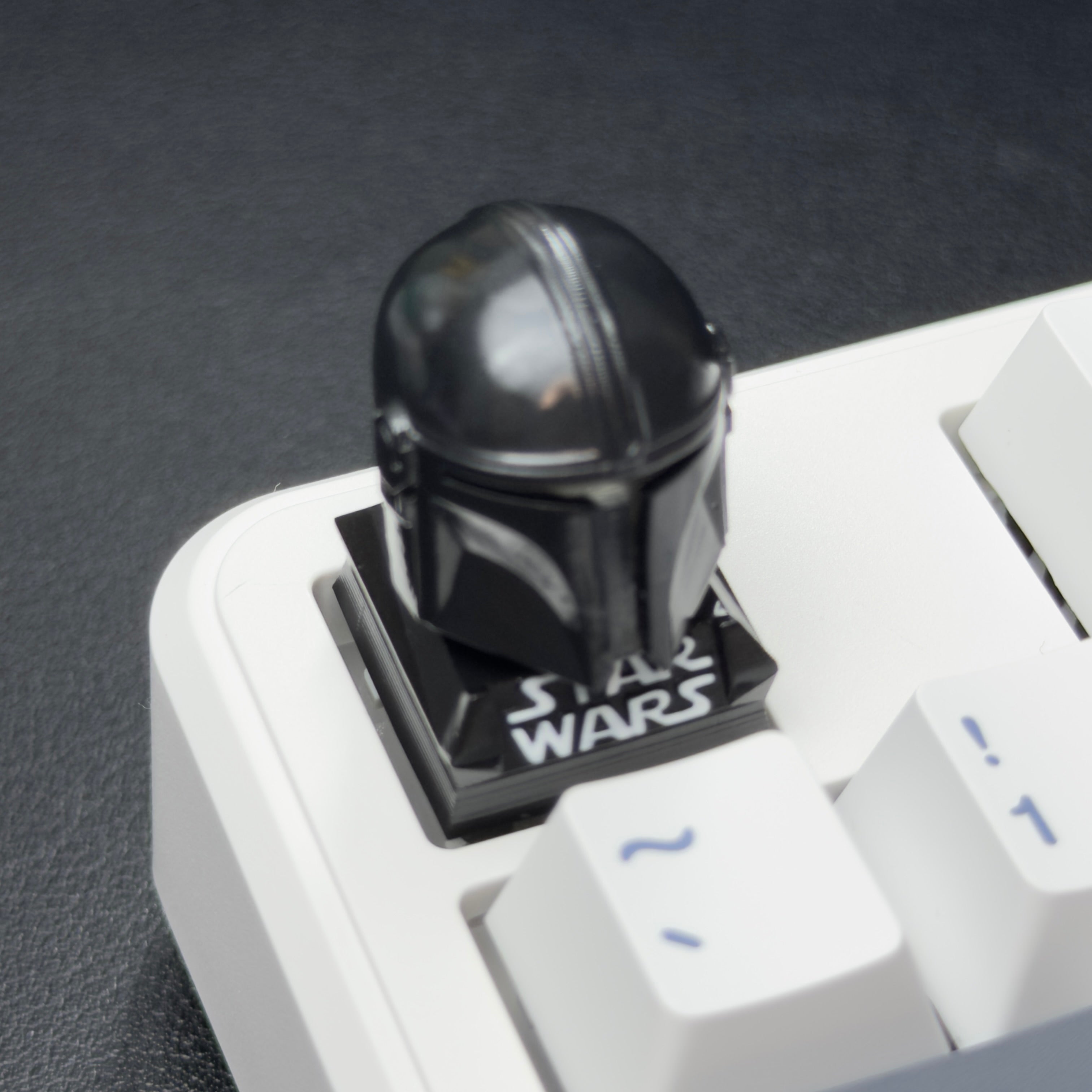 Mandalorian Helmet 3D Artisan Keycap – Resin Collectible